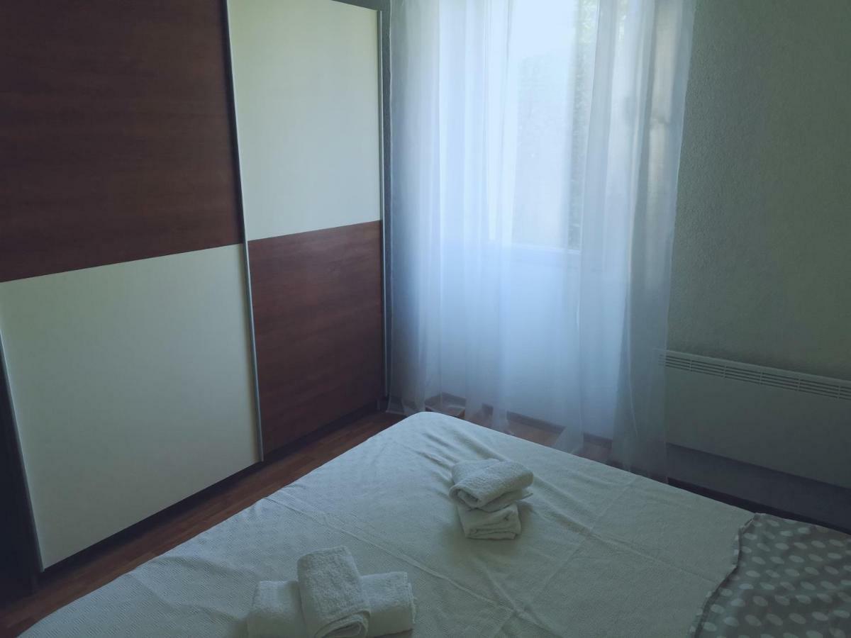 App Emona Apartment Basanija Exterior photo